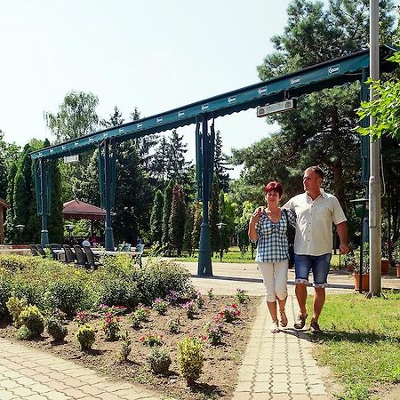 Hotel Nagyerdo Debrecen Extérieur photo