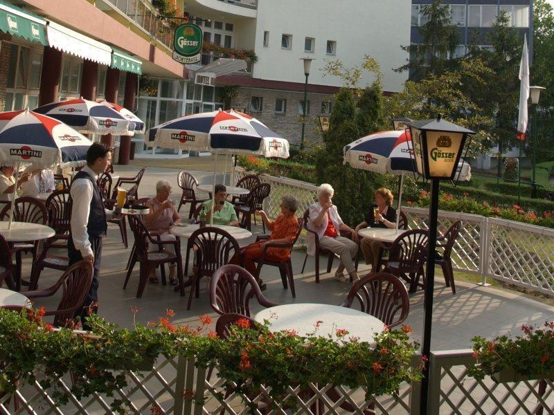 Hotel Nagyerdo Debrecen Extérieur photo