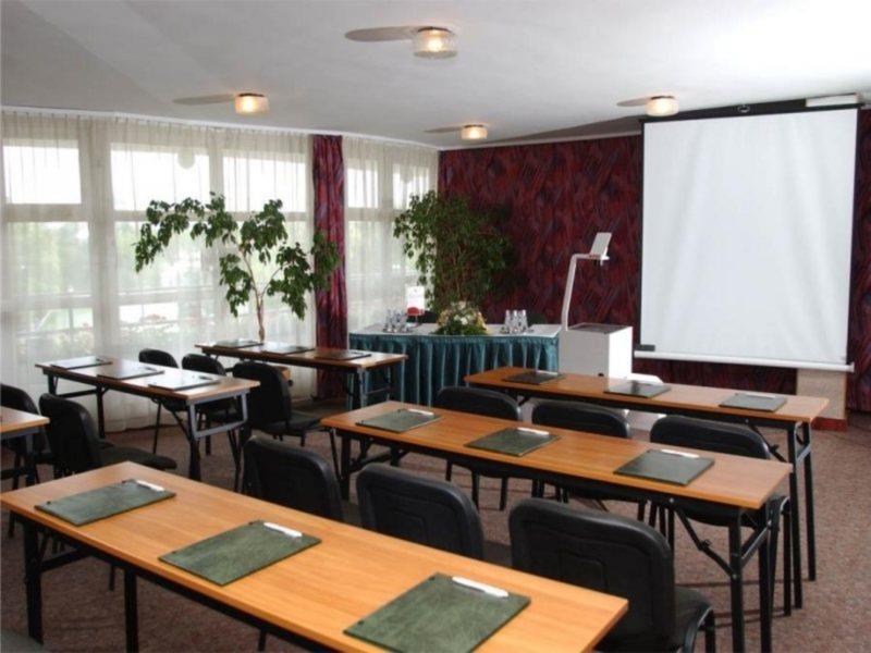 Hotel Nagyerdo Debrecen Extérieur photo