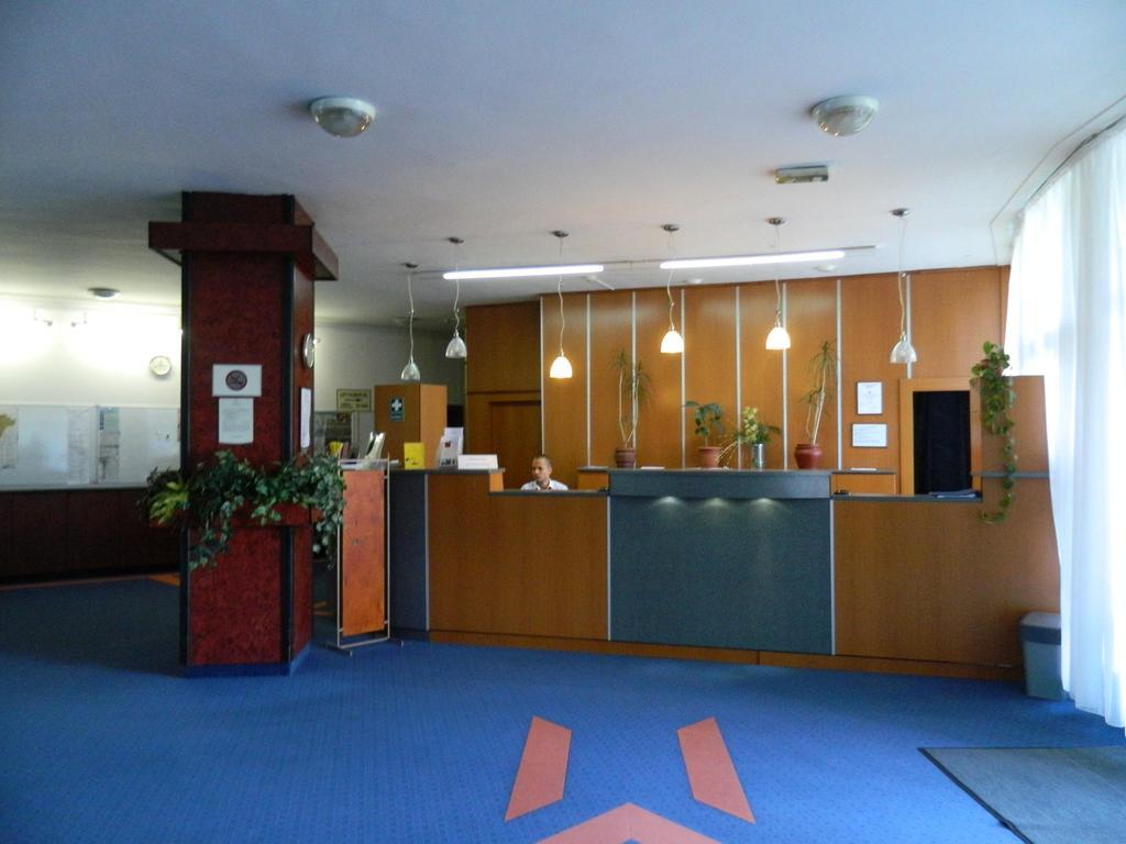 Hotel Nagyerdo Debrecen Extérieur photo